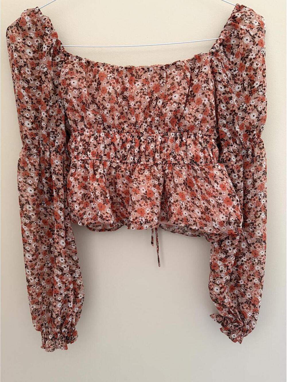XS Altar’d State Cropped Blouse, floral, EUC - Picture 8 of 8